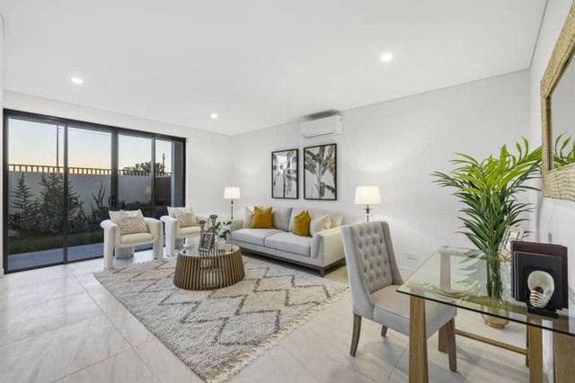 8/577 Warrigal Road, QLD 4113
