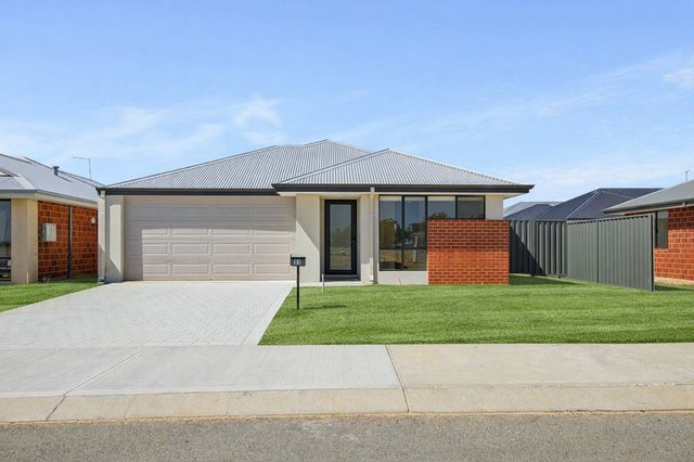 11 Kenton Way, WA 6208