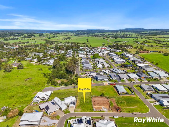 8 Melville Place, NSW 2538