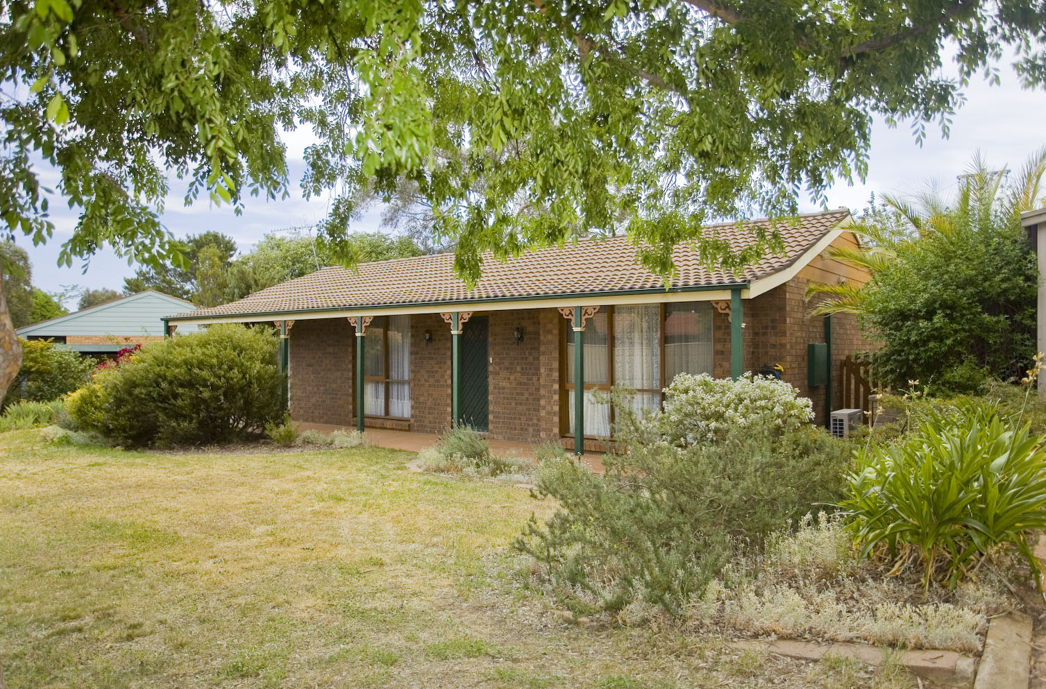 16 Grover Crescent, McKellar ACT 2617 Allhomes