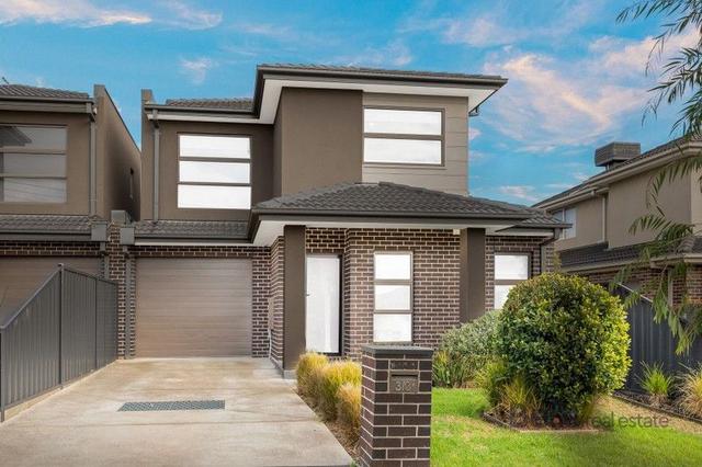 3/3 Stratheden Court, VIC 3037