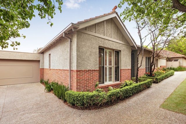 2/54 Warburton Road, VIC 3126