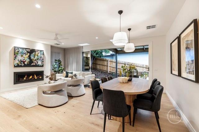 2/13 Grey Street, VIC 3095