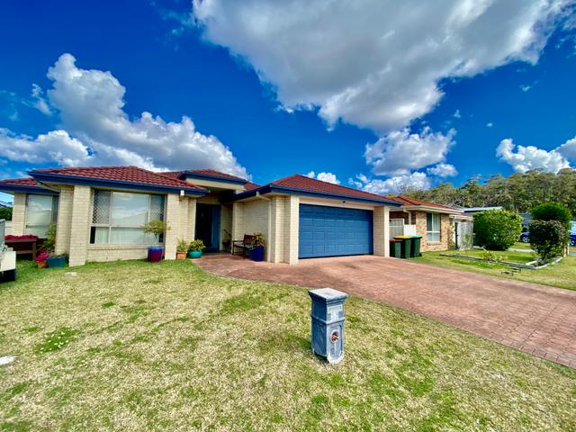 16 Albatross Way, NSW 2430
