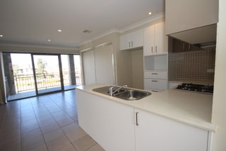Kitchen/ living