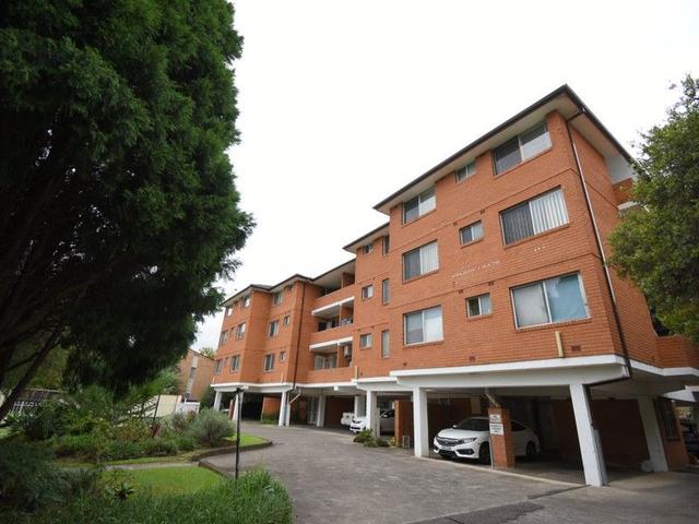 8/10 Clifford Ave, NSW 2166