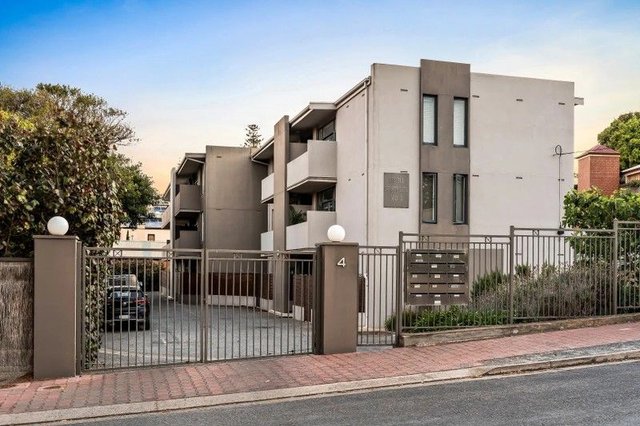 9/4 Bristol Place, SA 5045