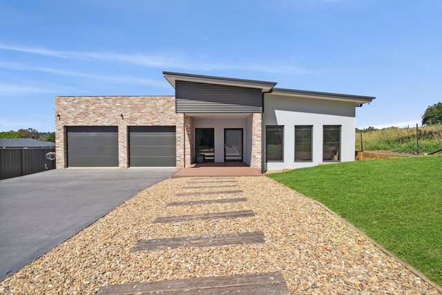 10E Holborow Street, NSW 2583