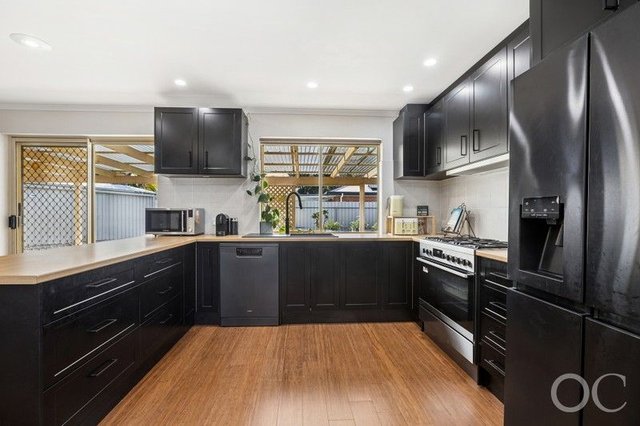 6 Gull Court, SA 5169