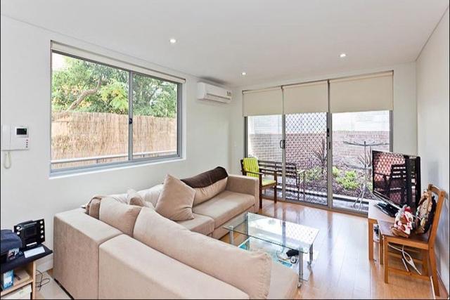 1/33 Hampden Road, NSW 2064
