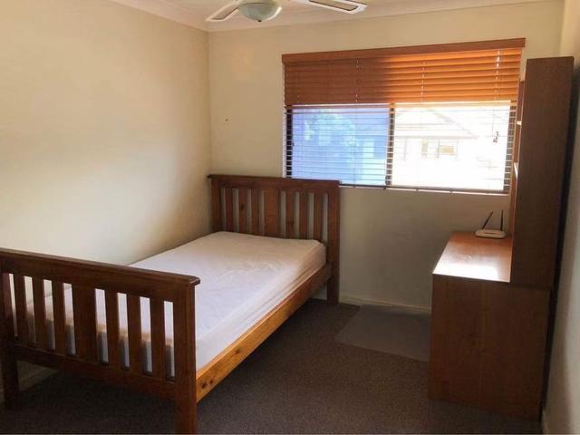 280 Olsen Avenue, QLD 4214
