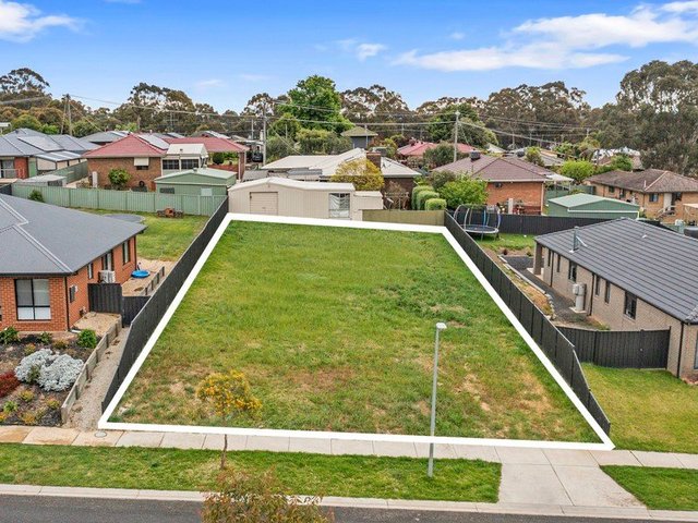 6 Delma Crescent, VIC 3660