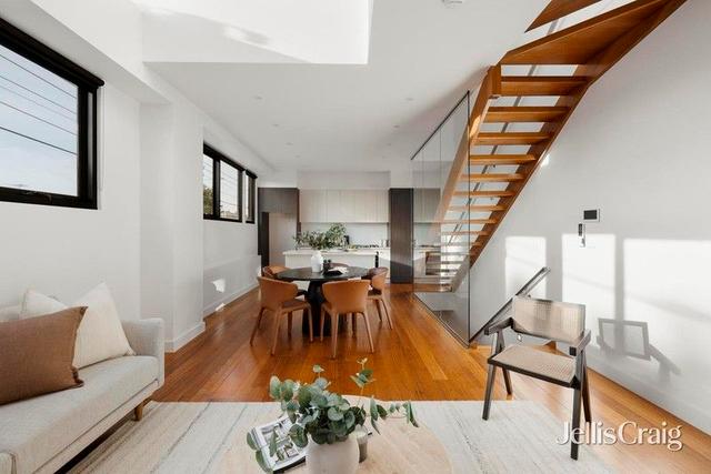 2/582 Nicholson Street, VIC 3068