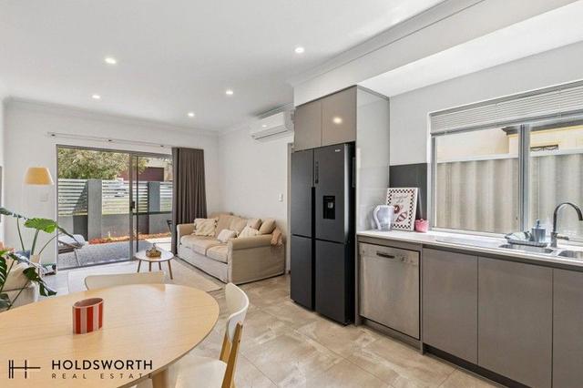 2/8 Wynyard Street, WA 6060