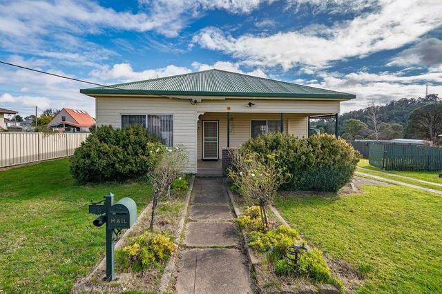 53 Uralla Street, NSW 2358