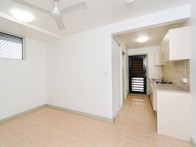 10B Dover Street, QLD 4059