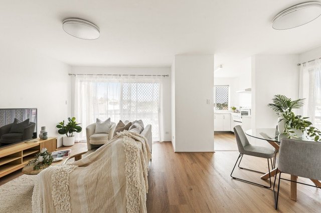 3/10 McIlwraith Street, QLD 4053