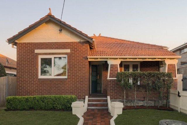 2/402 Lyons Road, NSW 2046