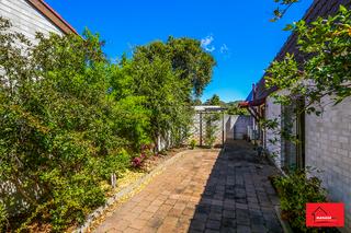 Courtyard (2016-11-03)