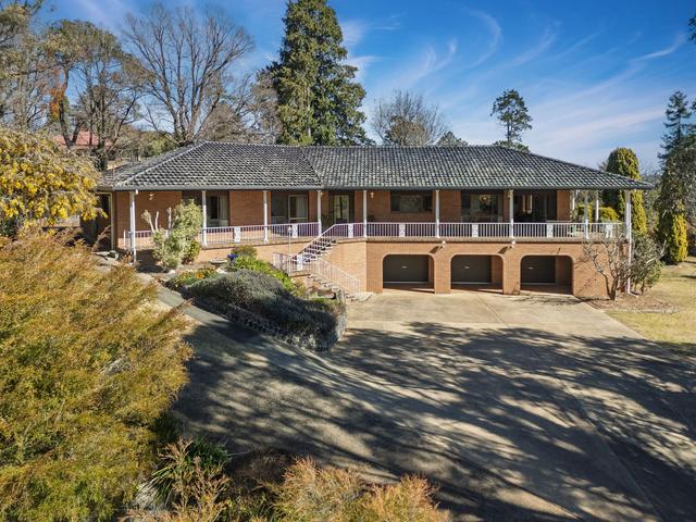 26 Bishop Crescent, NSW 2350