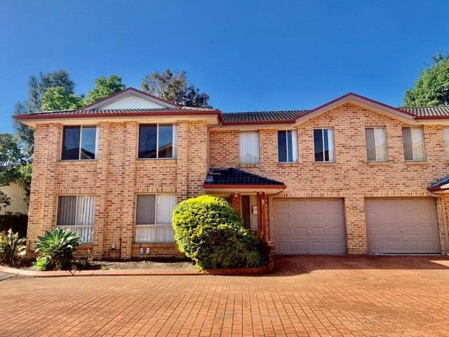 18/14 Pine Road, NSW 2170