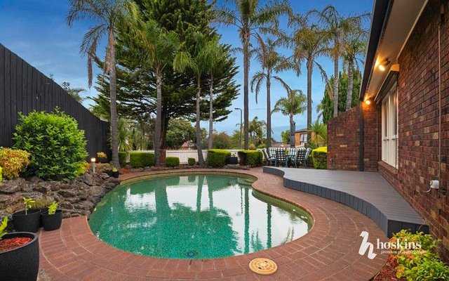 4 Benjamin  Court, VIC 3134