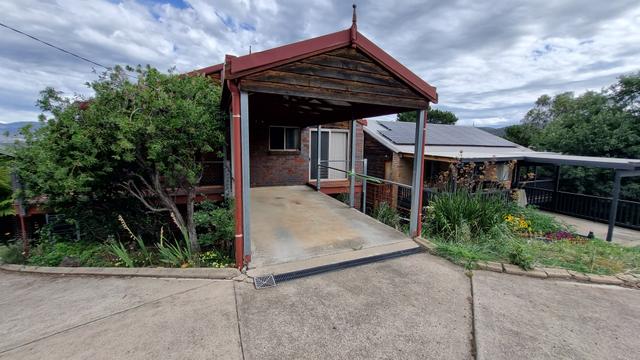 114 Howick St, NSW 2720