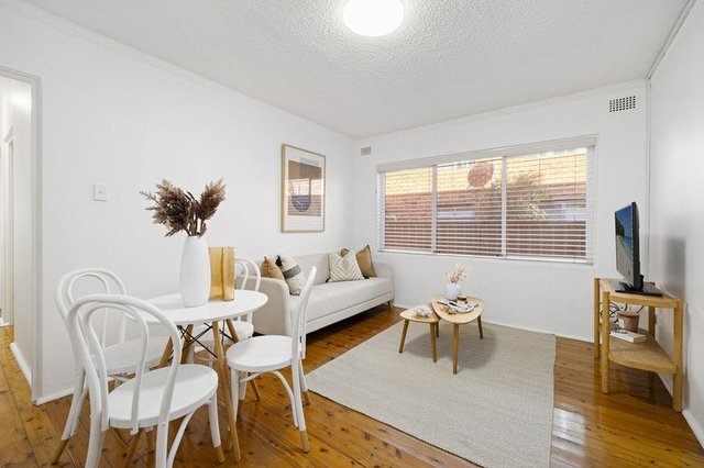 2/26 Morris Avenue, NSW 2133