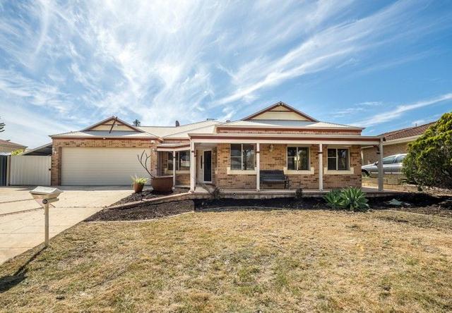 16 Camargue Green, WA 6173