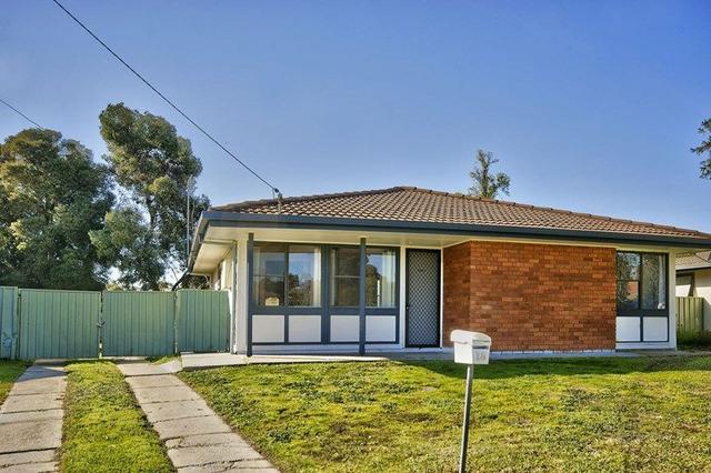 18 Ballantyne Crescent, NSW 2710