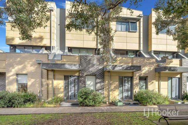2 Rosella Walk, VIC 3071