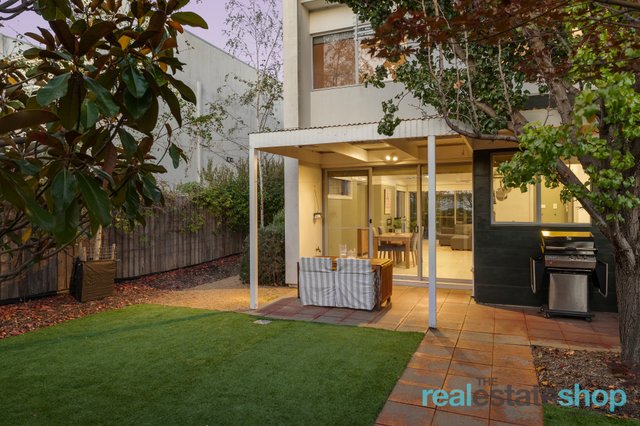 11 Chance Street, ACT 2911