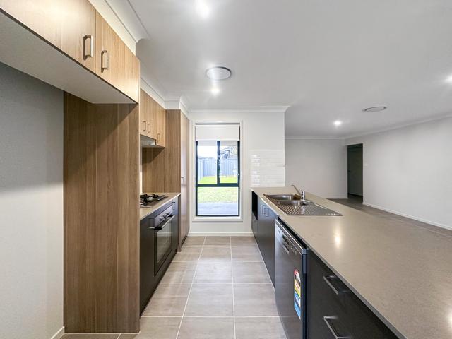 16 Caspian Circuit, NSW 2259