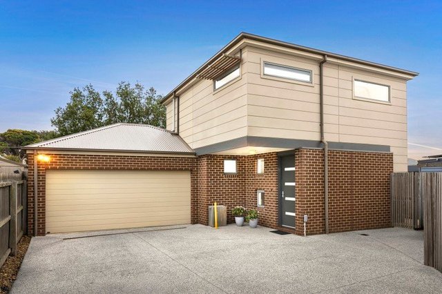 2/16 Cornish Avenue, VIC 3216