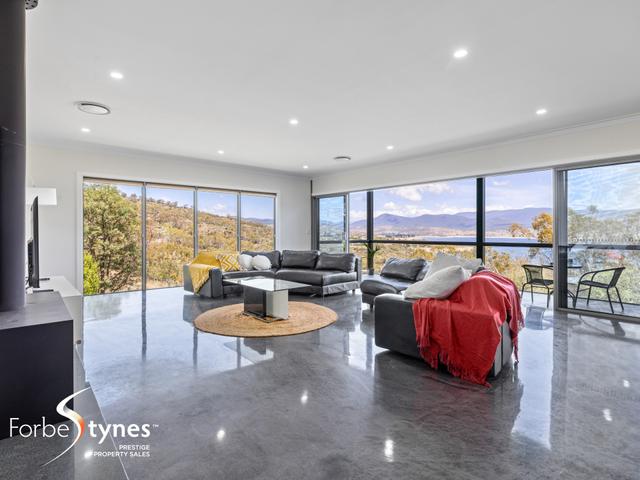 9 Lakeview Terrace, NSW 2627