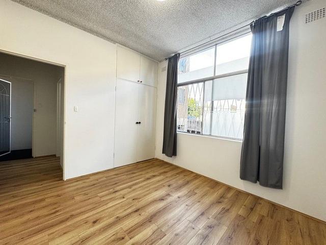 10/5-7 Cook Road, NSW 2037