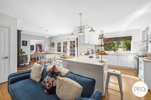 11 Carpenter Street, VIC 3363