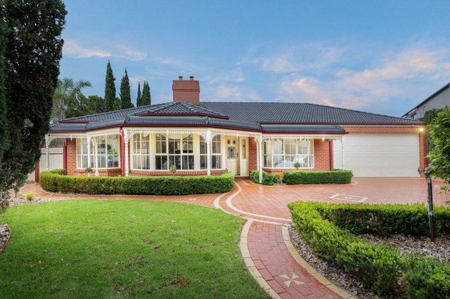 12 Kinnaird Court, VIC 3038