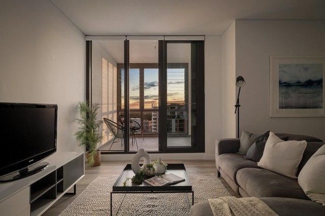 2103/9 Brodie Spark Drive, NSW 2205