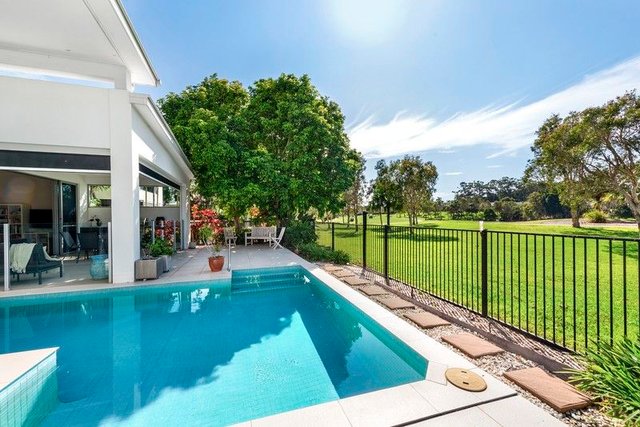 2272 Banksia Lakes Drive, QLD 4212