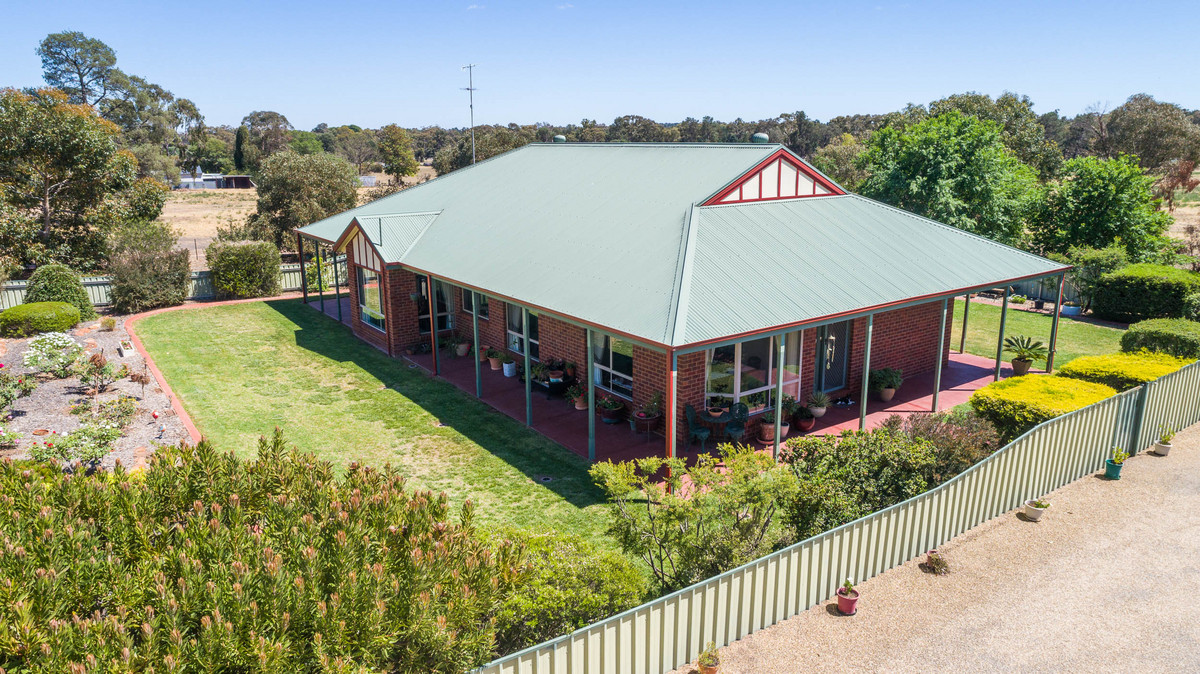 111 Pine Hill Road, Narrandera NSW 2700 House for Sale Allhomes