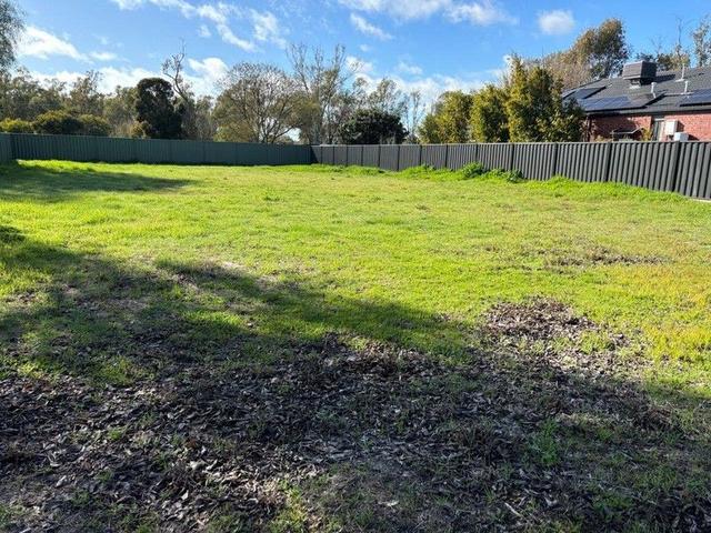 8 Church Street, VIC 3561