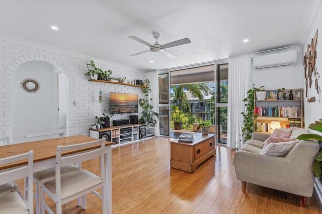 9/4 Phillip Street, QLD 4215