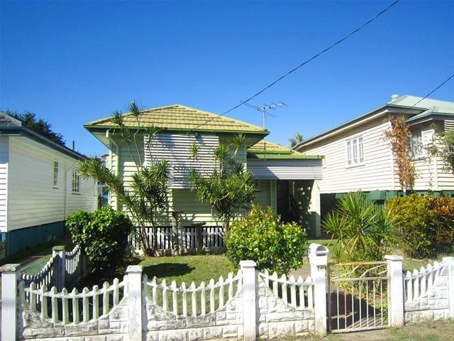 16 Charlotte Street, QLD 4032