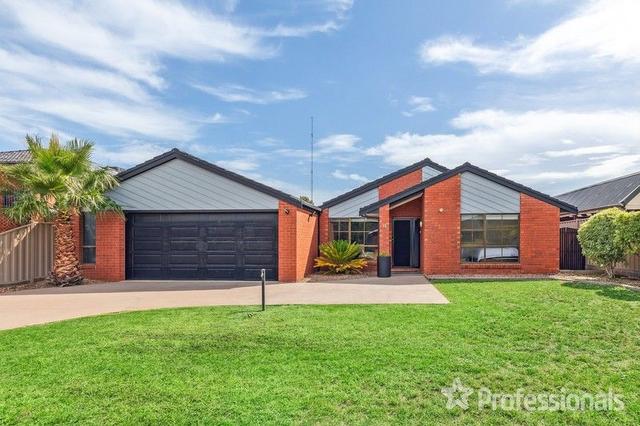 15 Saratoga Crescent, VIC 3038