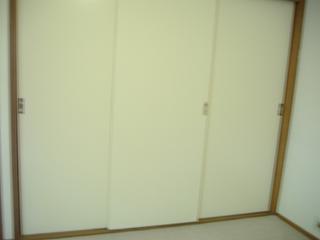 Built-in Robes (2011-08-26)