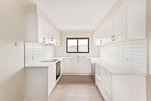 4/4 Donne Street, VIC 3058