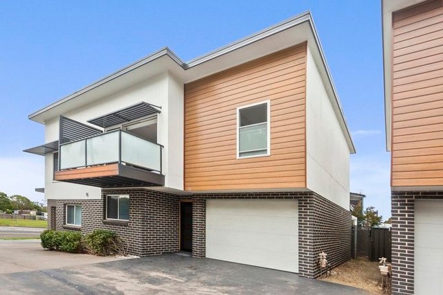 2/243 Tongarra Road, NSW 2527