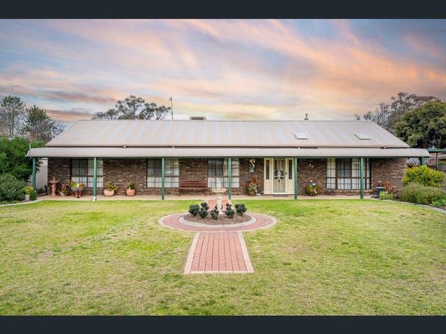 77 Adams Street, NSW 2642