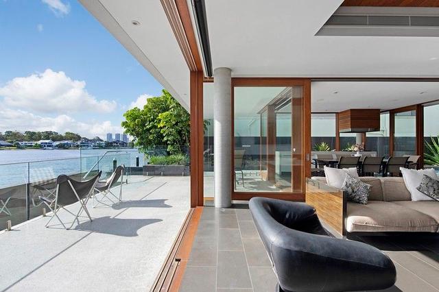 11 Southern Cross Drive, QLD 4217